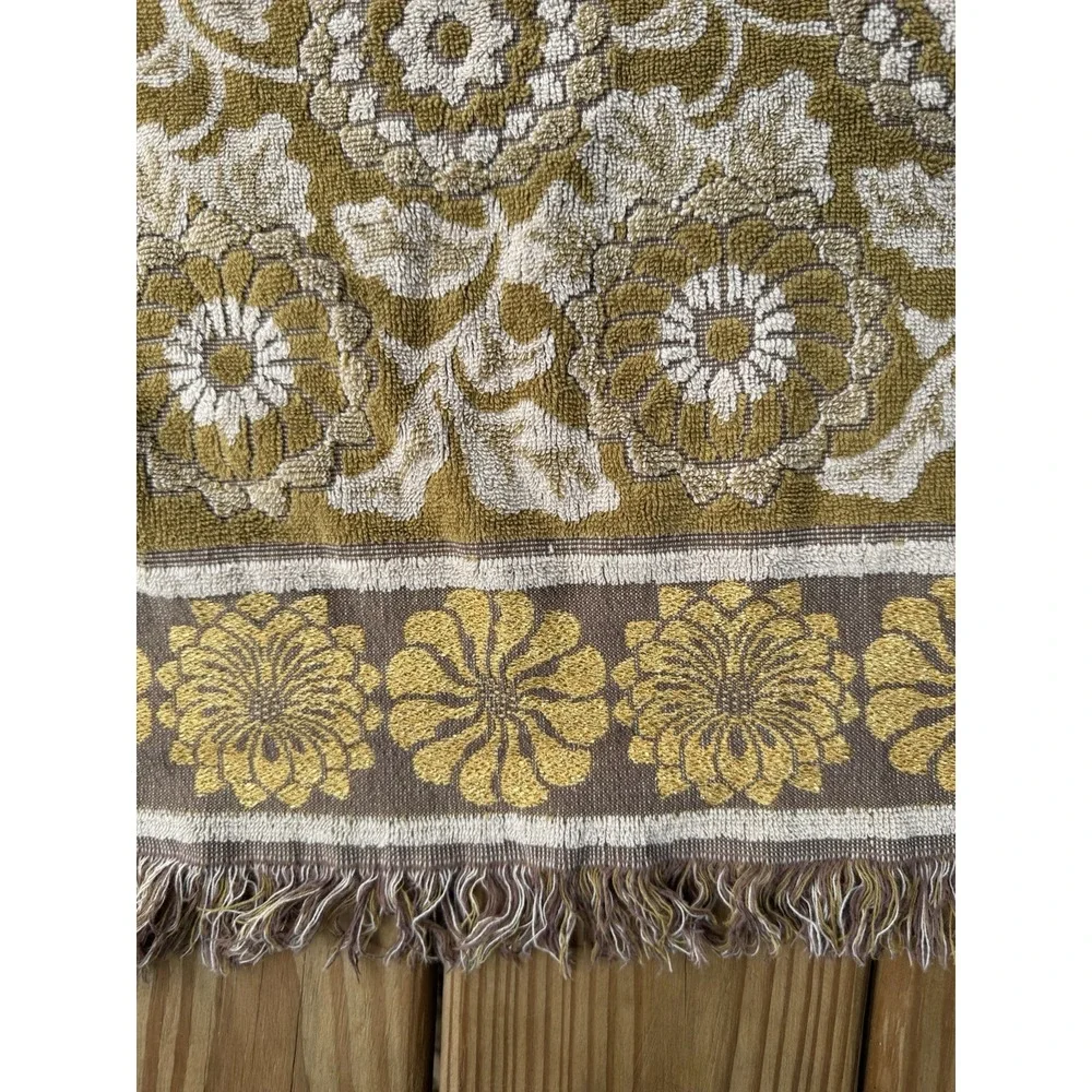 VTG MCM Callaway Milliken Towel Avocado Fringe Gold Daisy Floral & 2 Washcloths